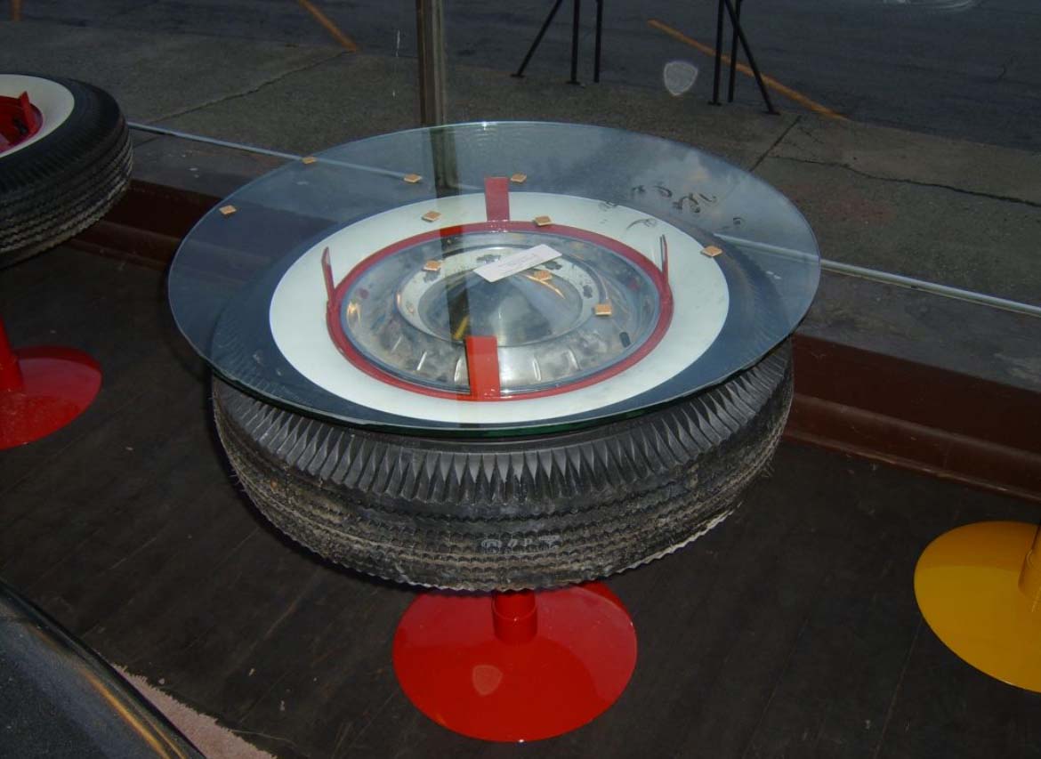 Retro White-wall tire table Retro White-wall tire table